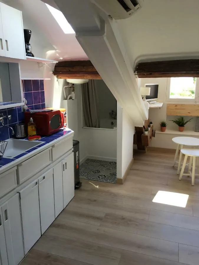 Studio Centre Ville Cannes 200 Metres Des Plages Du Midi