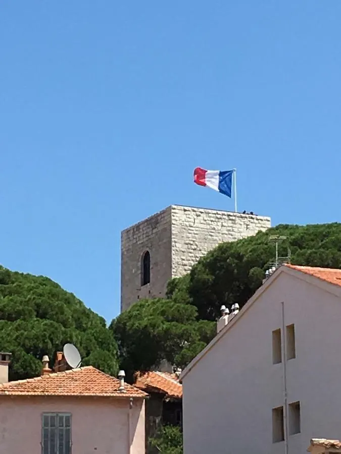 Studio Centre Ville Cannes 200 Metres Des Plages Du Midi