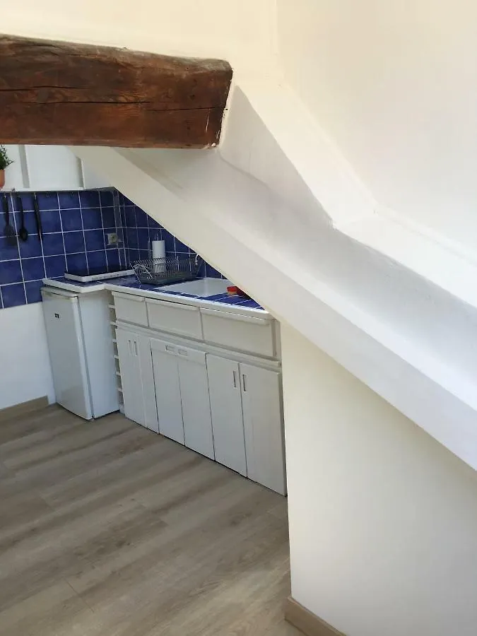Apartment Studio Centre Ville Cannes 200 Metres Des Plages Du Midi France